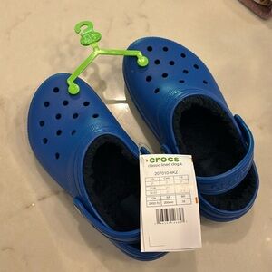 Classic Lined croc shoe clog, blue with black fuzzy lining size US j1